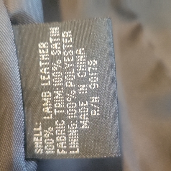 Leather jacket - Picture 3 of 5